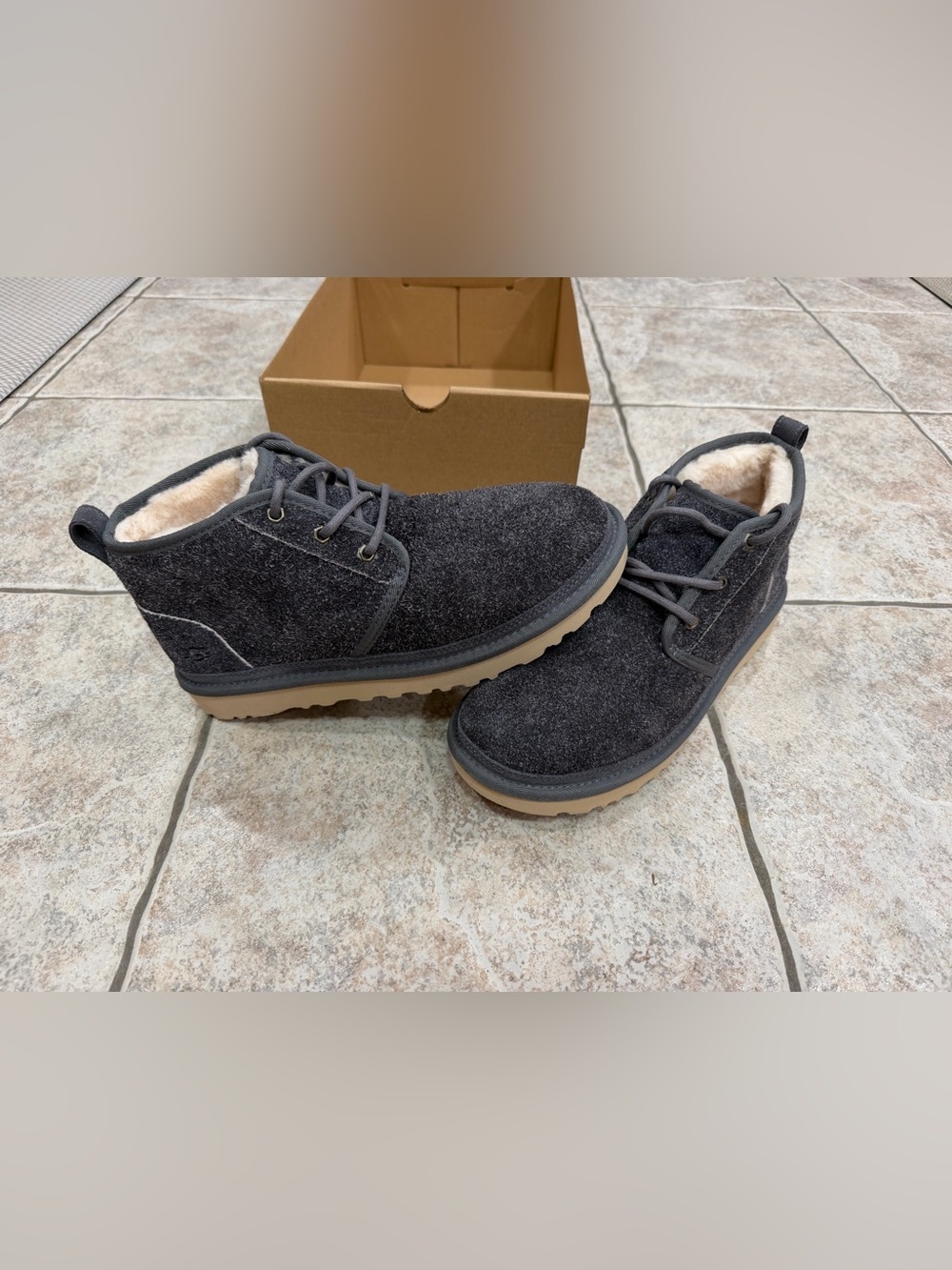 UGG Men's Neumel Shaggy Suede Shoes size 9 color dark gray